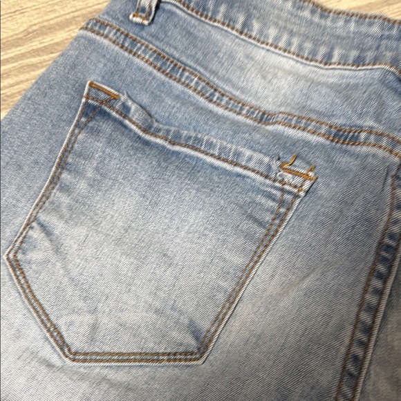 KanCan Blue Jean Shorts with Cuffed Hem and Faded Look Size 11/29 - Picture 3 of 6